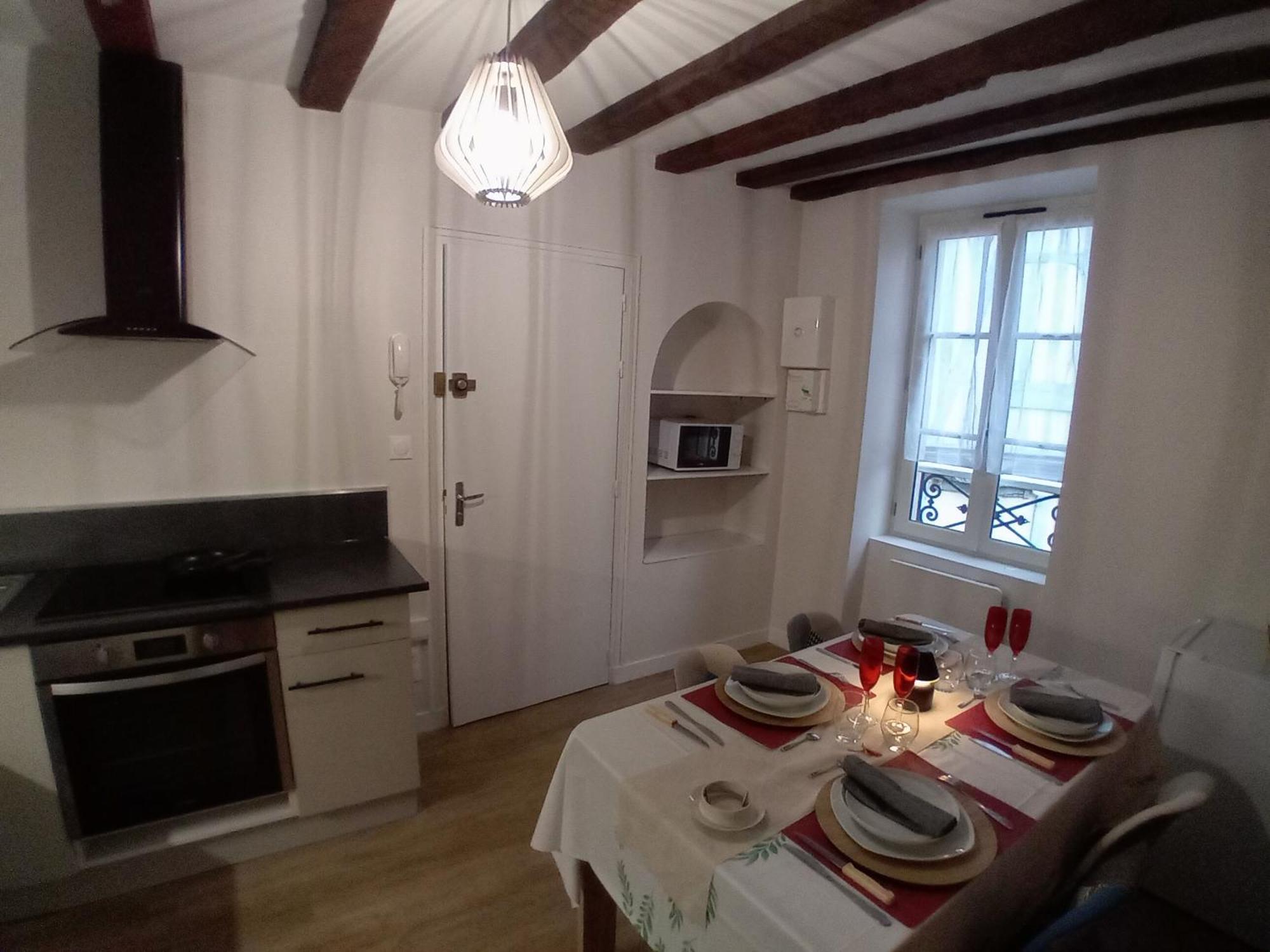 Appartement Le Vieux Laval à Laval  Extérieur photo